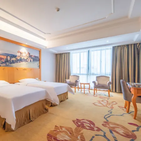 Vienna International Hotel (Qionghai Zhenhai Road)