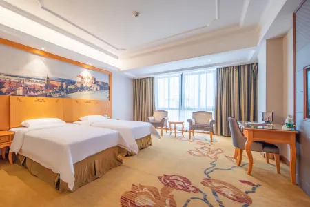 โรงแรมเวียนนา อินเตอร์เนชั่นแนล (ถนนเจิ้นไห่ ฉงไห่)