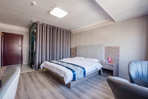 Yongcheng Shenzhou Hotel
