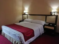Changning Baiyun Hotel