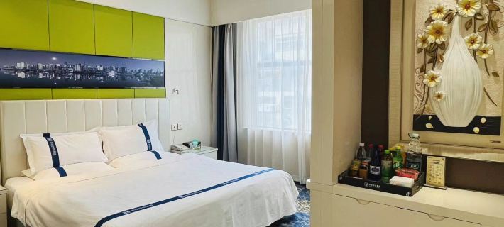 Fengyu Fashion Hotel (Gongyi Railway Station Xingyue Times Square Branch) Hotels in Gongyi