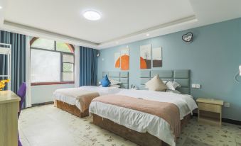 Qingzhen Platinum Hotel (Yunling Middle Road Branch)