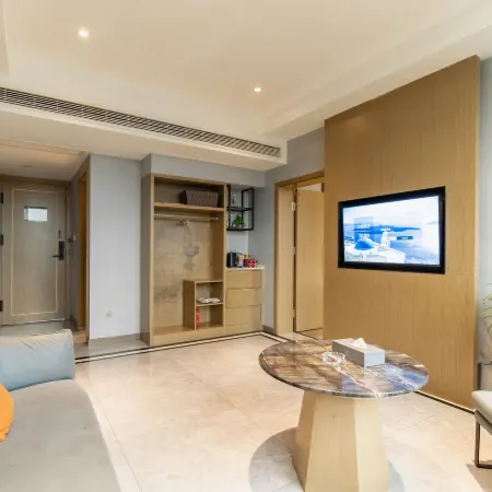 Liping Yunting Hotel (Qiao Street)