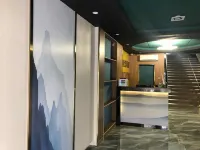 Zhuzhou Tiantianshang Art Hotel (Hunan University of Technology)