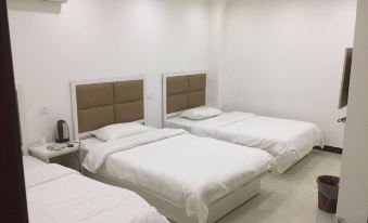 Xinzheng Yibai Hotel