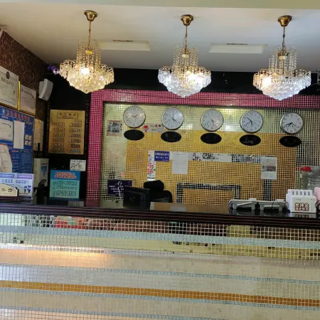Luocheng Haiyuan Business Hotel