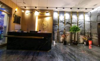 New Barag Youqi Aiyinqin Business Hotel