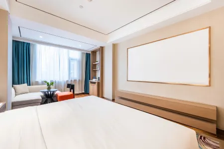 Yiyi Time Hotel (Xi'an Railway Station North Square Anyuanmen Subway Station)