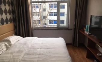 Liaoyuan Yijia Fashion Hotel