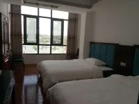 Taoyuan Township Wei Farm Homestay Hotel dekat Slider in Taohua Mountain Scenic Area