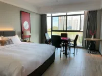 Yicheng Hotel (Huarong Zhuangyuan Lake Ecological Wetland Park store) Hotels near Huarong City Plaza