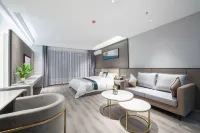 Banqiu Esports Hotel (Yingtan Civic Square Branch)