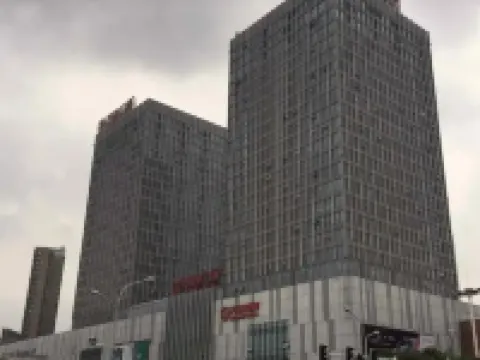 Fat Big Inn (Wanda Store South Square of Zhenjiang Railway Station)