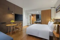 Ramada by Wyndham Diqing - 4-Star