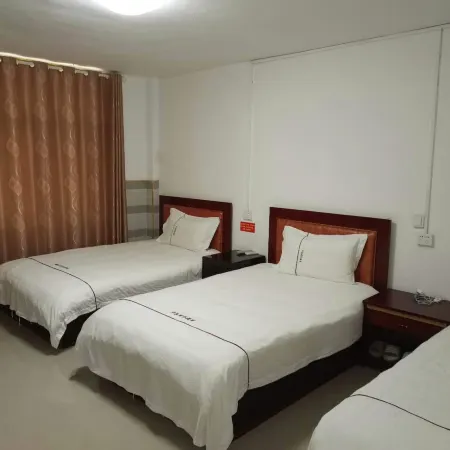 Huachen Business Hotel