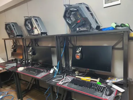 Manpeng E-Sports Hotel (Liantang Subway Station)