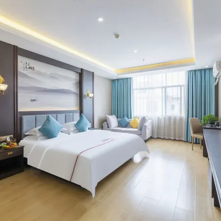 Fyatt Holiday Hotel