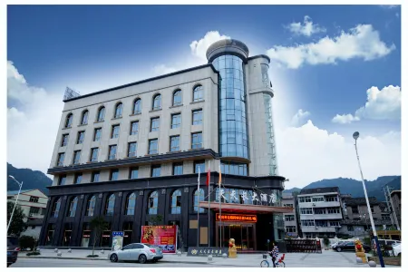 Wenzhou every day grow up hotel Отели рядом с достопримечательностью «Luzhong Ancient Tree»