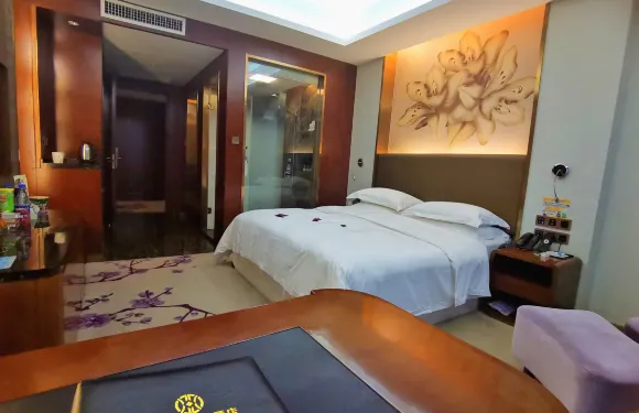 汨羅金碧華府大酒店