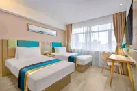 Homeinn Selected Hotel (Qitaihe Pedestrian Street Bus Station Financial Building) Hotels in Qitaihe