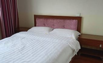 Shifang Shuangquan Business Hotel