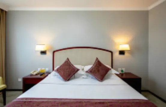 Zhonggong Plaza Hotel berhampiran CECEC College of Management