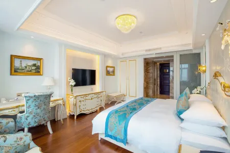 Wyndham Grand Kunming East Отели рядом с достопримечательностью «Kunming Railway Vocational and Technical College (Yangfu Campus)»