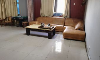 Yiwang Business Hotel, Puyang County