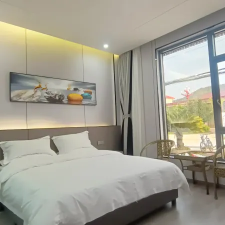 Mountain Lake Homestay