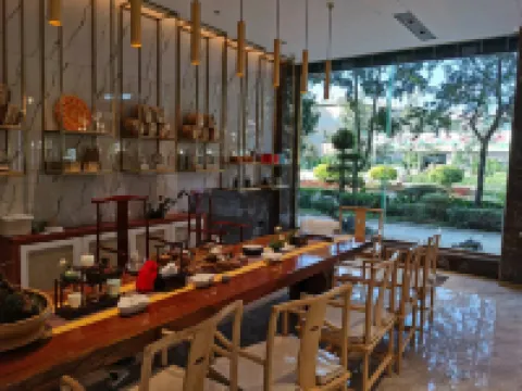 푸얼 바이위안 부티크 호텔（쓰마오 공항）