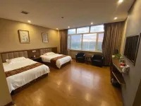 Qinggang Yixing Business Hotel - parcheggio