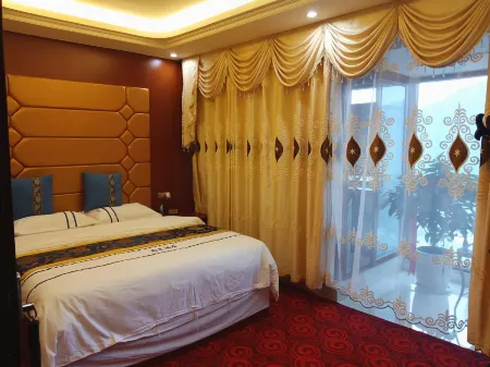 Yongshan Yuchen Hotel Отели рядом с достопримечательностью «Xiluodu Times Square»