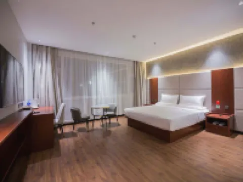 Elan Hotel (Dehui West Station Songbai Road Branch) Hotels in Dehui