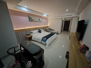 Qingmo Smart Apartment