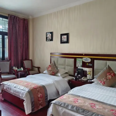 Yongde Xinglong Hotel