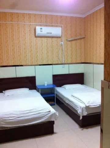 Fengqiu Yixiao Homeland Hotel Отели в г. Фэнцю