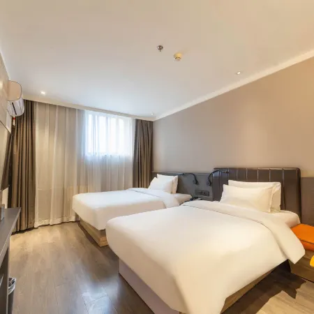 HanTing Premium Hotel (Xining Shengli Road Commercial Lane)
