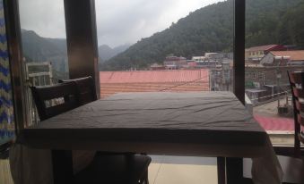 Beijing Jiulong Homestay (Lingshan Scenic Area)