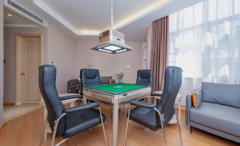 Vienna Hotel (Biyan Avenue, Yingshan Hot Spring Town)