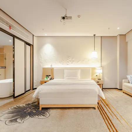 Junhe Hotel (Yingcheng Central Plaza)