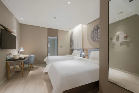 Homeinn · neo (Shanghai Lujiabang Road Subway Station)