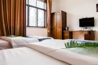 Hidden Mountain Yi homes - Business