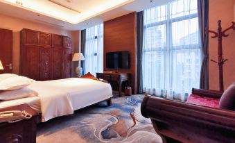 Taoran Zhongzhou Guobin Hotel