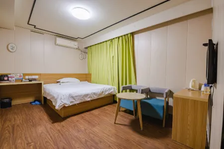 Xiayi Dadi Hotel Отели рядом с достопримечательностью «Changshou Pavilion in Xiayi County»