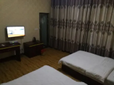 Tongren Yanhe Precious Hotel