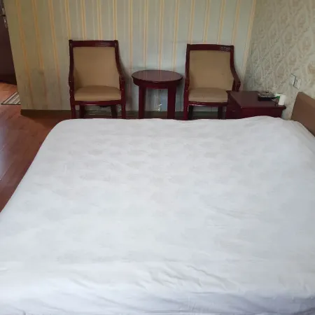 Suining Zhiyoung Apartment