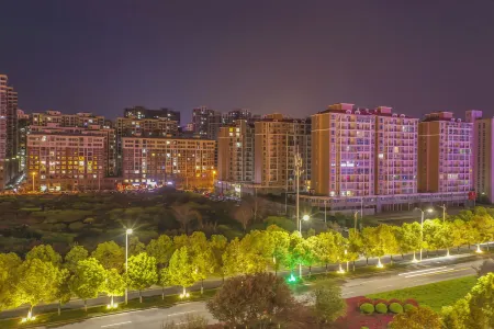 Xinyang West Selection Hotel (Wanda Plaza High Speed Rail East Station Branch)