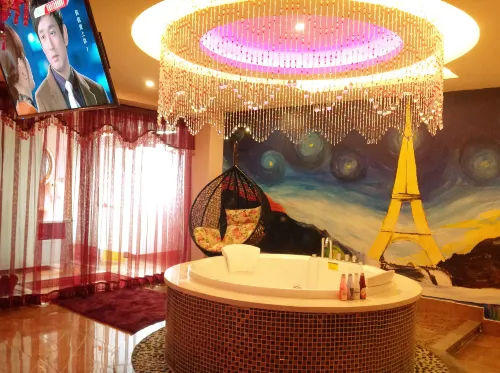 Daye Sanbaoluo Fashion Hotel