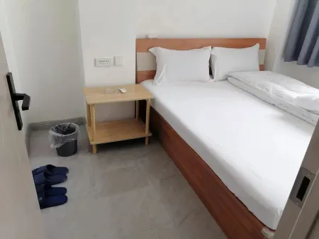 Juyuan Hotel Отели в г. Чжанъу