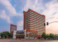 Jinan Jier Hotel Hotel berhampiran Qixian Xueshi Square